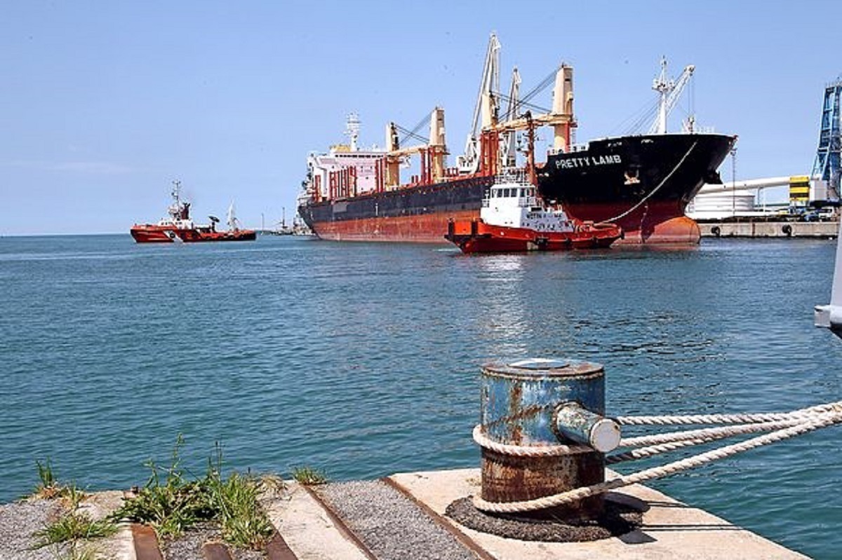 صادرات ۶.۸ میلیارد دلاری از گمرک پارس جنوبی/ رشد ۹ درصدی صادرات کالا از نظر وزنی