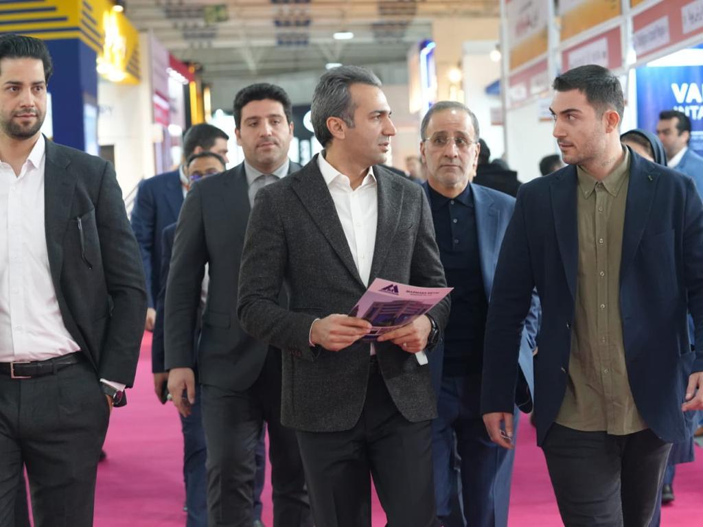 بازدید مهندس زحمتکش از نمایشگاه ایران متافو بازدید مهندس زحمتکش از نمایشگاه ایران متافو