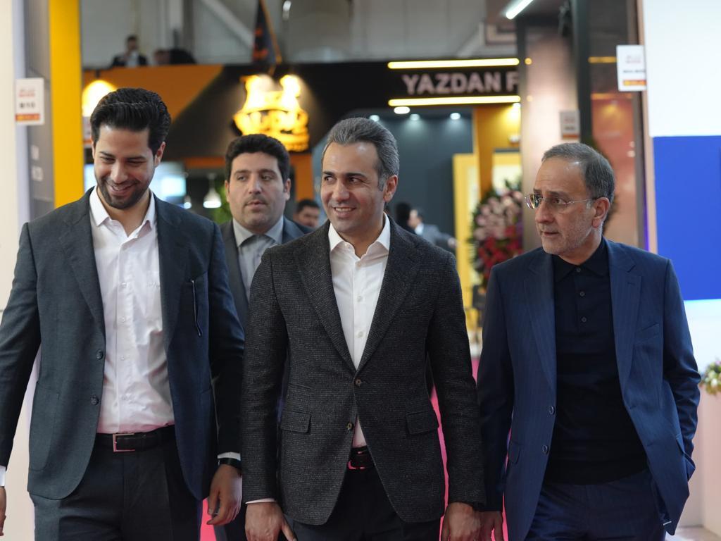 بازدید مهندس زحمتکش از نمایشگاه ایران متافو بازدید مهندس زحمتکش از نمایشگاه ایران متافو