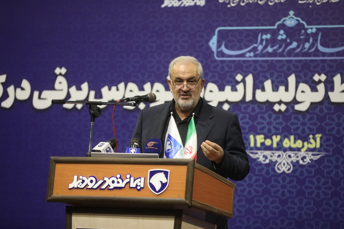 بعد از خودروی برقی، به دنبال تولید خودروی هوشمند هستیم