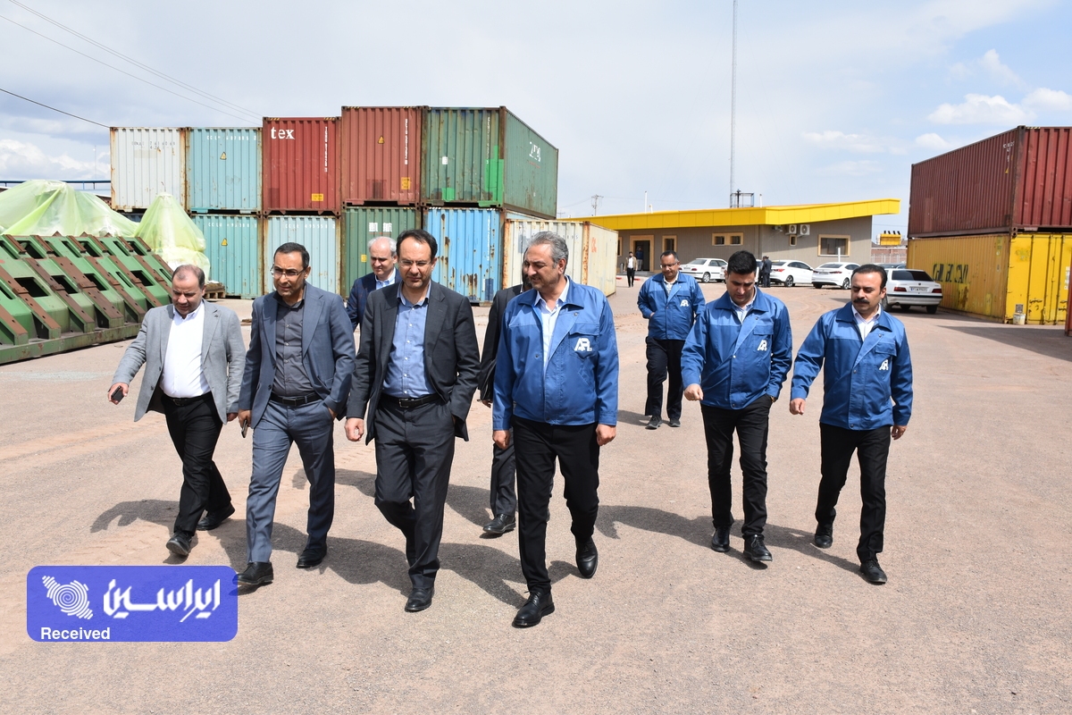 بازدید معاون سرمایهگذاری و امور شرکتهای فولاد مبارکه از شرکت صنایع آتیه لوله پارتاک بازدید معاون سرمایهگذاری و امور شرکتهای فولاد مبارکه از شرکت صنایع آتیه لوله پارتاک