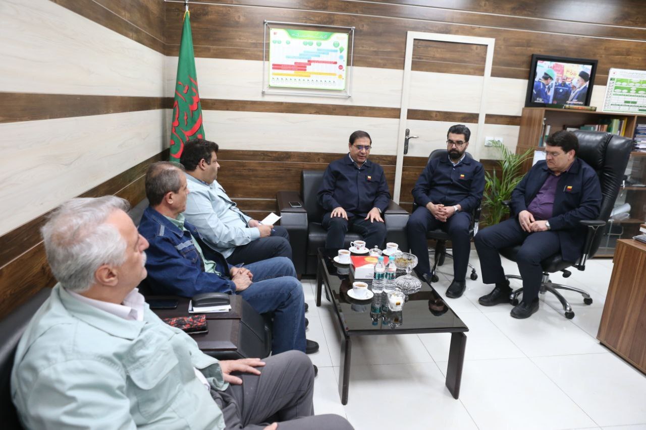 دیدار قائممقام مدیرعامل با معاون و مدیران فناوری شرکت فولاد خوزستان دیدار قائممقام مدیرعامل با معاون و مدیران فناوری شرکت فولاد خوزستان
