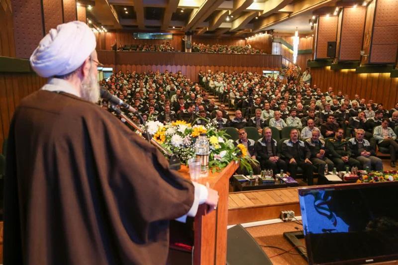 برگزاری جلسه راهبری مدیرعامل، معاونین، مدیران و سرپرستان ذوب آهن اصفهان برگزاری جلسه راهبری مدیرعامل، معاونین، مدیران و سرپرستان ذوب آهن اصفهان