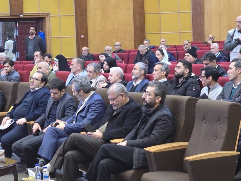 در مجمع عمومی فوقالعاده شرکت سرمایهگذاری توسعه معادن و فلزات، افزایش سرمایه ۱۴.۵ همتی «ومعادن» به تصویب رسید/ پروژههای پیشران «ومعادن» بر مدار توسعه در مجمع عمومی فوقالعاده شرکت سرمایهگذاری توسعه معادن و فلزات، افزایش سرمایه ۱۴.۵ همتی «ومعادن» به تصویب رسید/ پروژههای پیشران «ومعادن» بر مدار توسعه