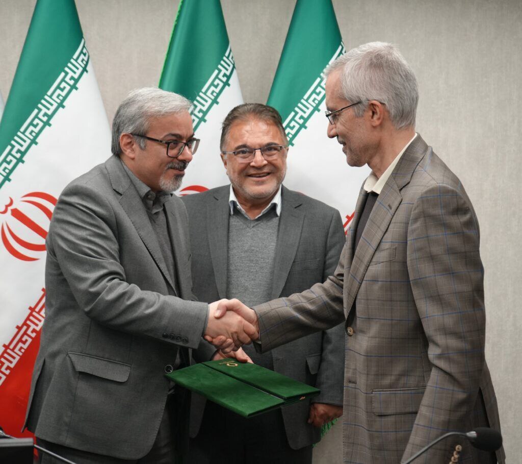 طی احکامی از سوی «سیدعلیرضا سیاسیراد» اعضای هیات مدیره ذوب آهن اصفهان منصوب شدند طی احکامی از سوی «سیدعلیرضا سیاسیراد» اعضای هیات مدیره ذوب آهن اصفهان منصوب شدند
