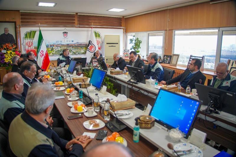 بازدید «علی ربیعی» و سردار «حسین علایی» از ذوب آهن اصفهان؛ نماد صنعت فولاد ایران بازدید «علی ربیعی» و سردار «حسین علایی» از ذوب آهن اصفهان؛ نماد صنعت فولاد ایران