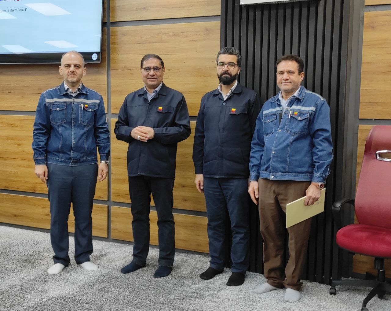 جلسه پایانی کمیته عالی HSE فولاد خوزستان در سال ۱۴۰۳ برگزار شد جلسه پایانی کمیته عالی HSE فولاد خوزستان در سال ۱۴۰۳ برگزار شد