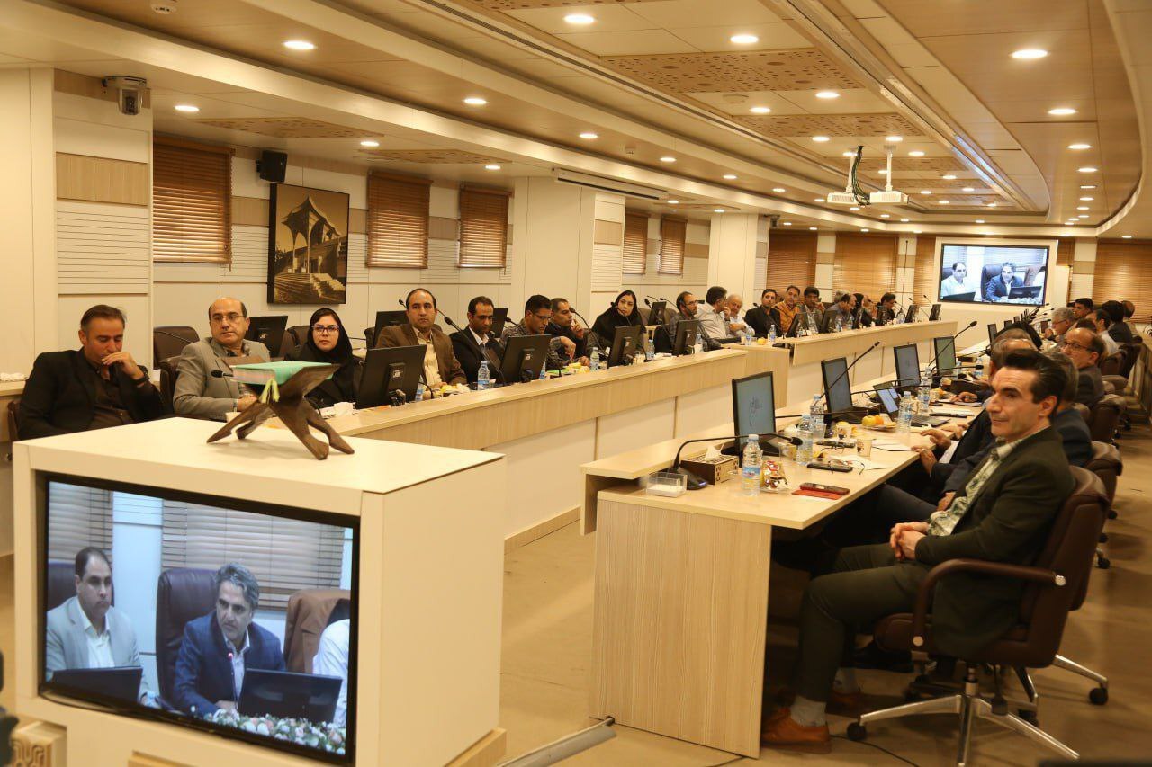 نشست هماندیشی توسعه همکاریهای پژوهشی شرکت ملی مس و دانشگاه باهنر کرمان نشست هماندیشی توسعه همکاریهای پژوهشی شرکت ملی مس و دانشگاه باهنر کرمان
