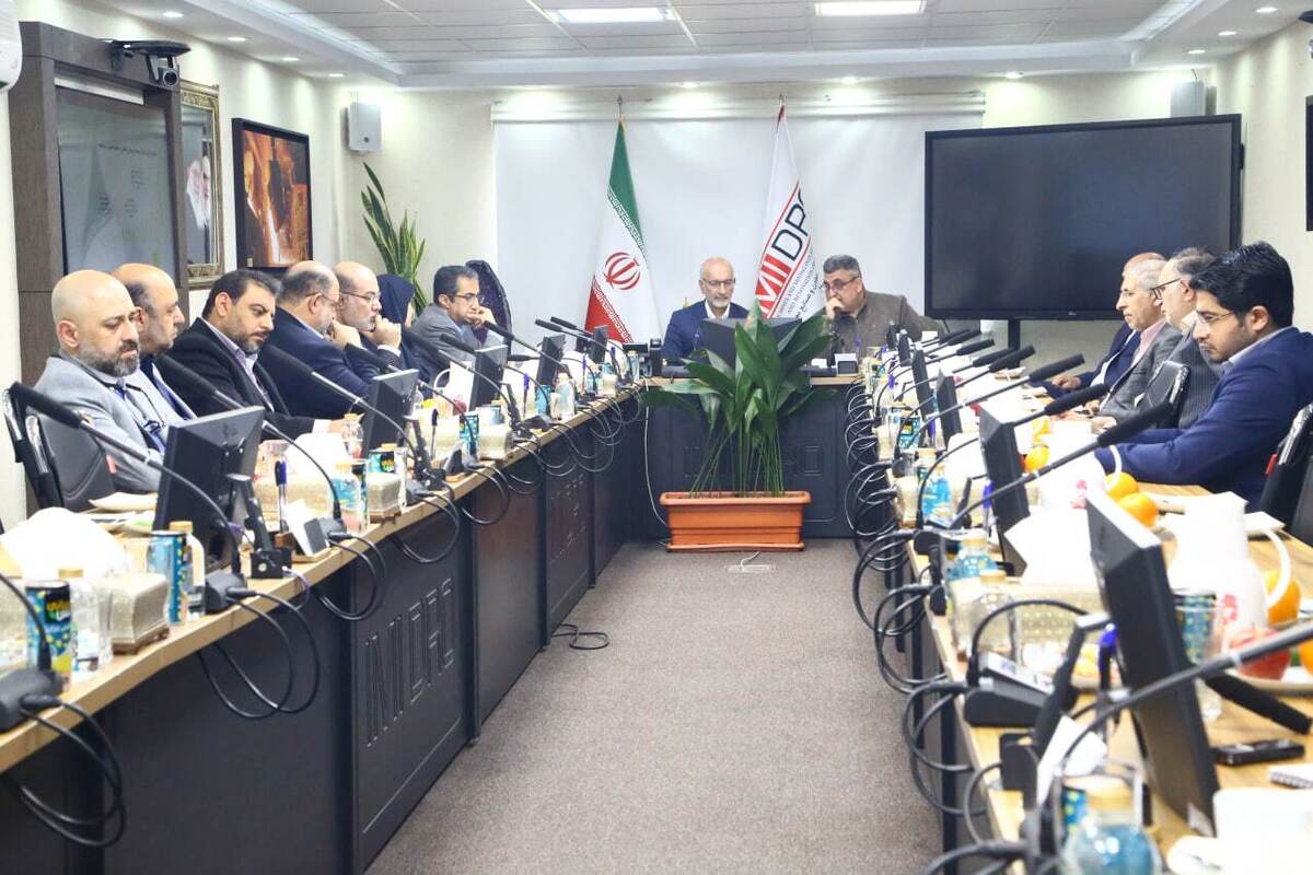 موثقی‌نیا: هدایت سرمایه‌گذاری، اقدام موثر ایمیدرو برای توسعه است/ اثربخشی ایمیدرو در ۹.۴ میلیارد دلار سرمایه‌گذاری