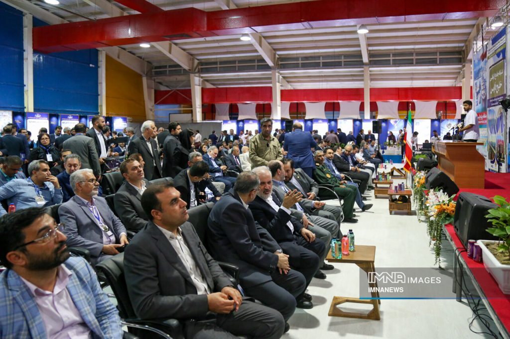 حمایت وزیر صمت از طرح «معدن ریل بندر» حمایت وزیر صمت از طرح «معدن ریل بندر»