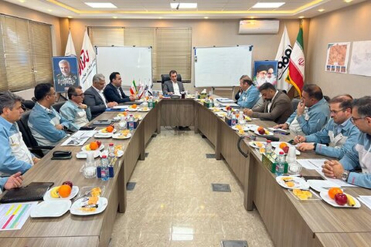 بازدید مدیرعامل آتیه فولاد از روند پیشرفت طرح‌های توسعۀ فولاد تاراز چهارمحال