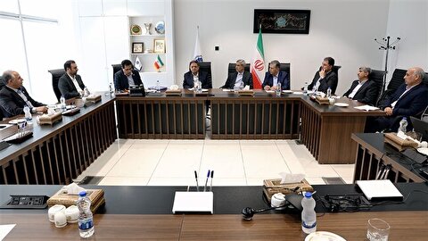 برای تحقق جهش تولید، باید مشکل کمبود نقدینگی واحد‌های تولیدی رفع شود