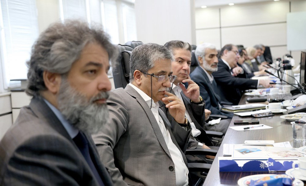 توسعه صنعتی باید به تقویت زنجیره تولید منجر شود توسعه صنعتی باید به تقویت زنجیره تولید منجر شود