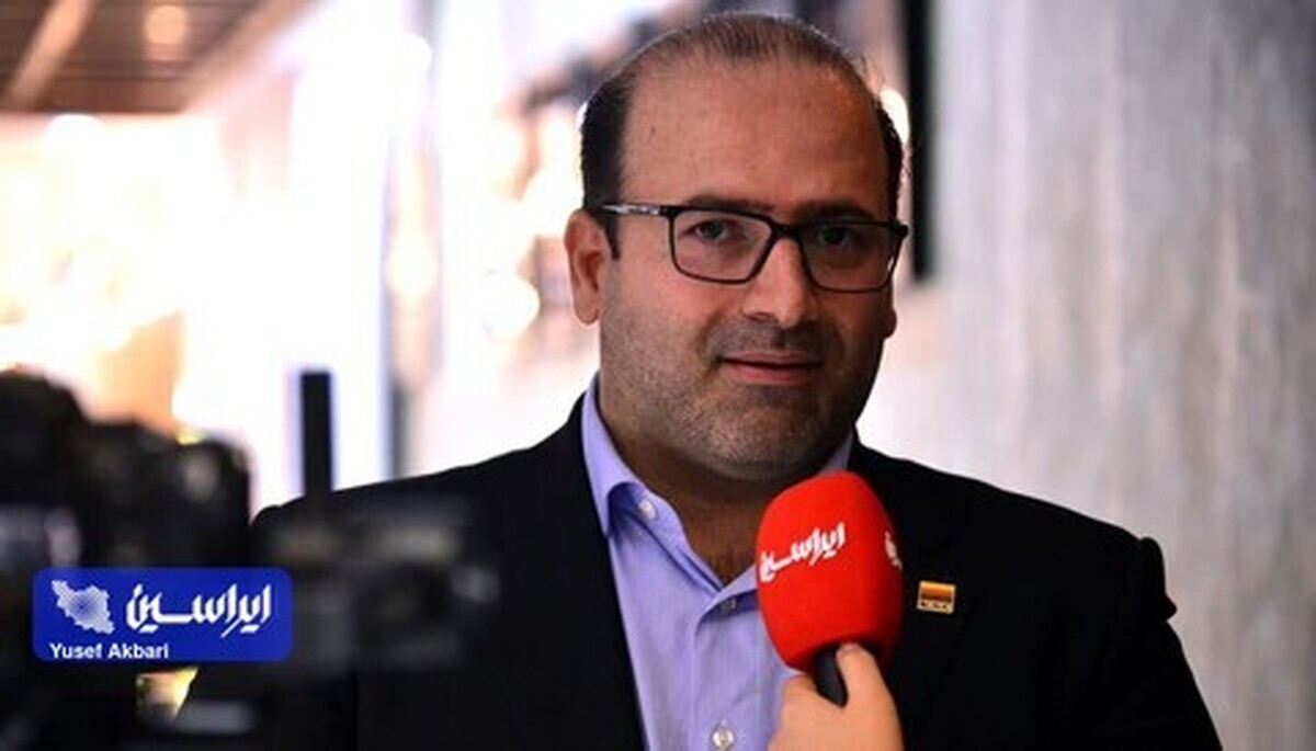 دولت با افزایش عوارض بر واردات و حذف عوارض صادرات درآمد خود را افزایش دهد