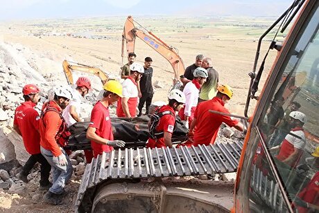 اعزام ماشین‌آلات جدید برای ادامه جستجوی پیکر چهارمین مفقودی معدن شازند