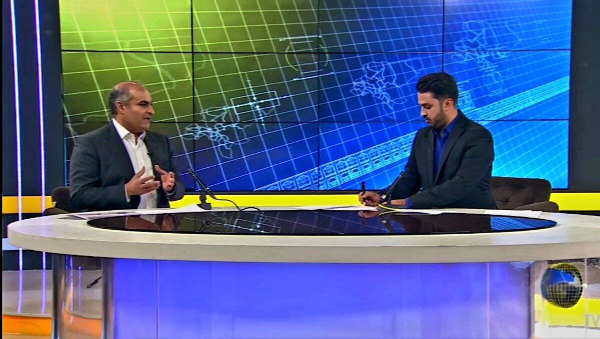 فولاد مبارکه در حال حاضر ۸۰۰ مگاوات به ظرفیت برق تولیدی کشور اضافه کرده است/ عدم تحقق مشوقهای وزارت نیرو در قبال خودتامینی برق صنایع/ فقط ۶ تا ۷ درصد برق کشور در صنعت فولاد مصرف میشود فولاد مبارکه در حال حاضر ۸۰۰ مگاوات به ظرفیت برق تولیدی کشور اضافه کرده است/ عدم تحقق مشوقهای وزارت نیرو در قبال خودتامینی برق صنایع/ فقط ۶ تا ۷ درصد برق کشور در صنعت فولاد مصرف میشود