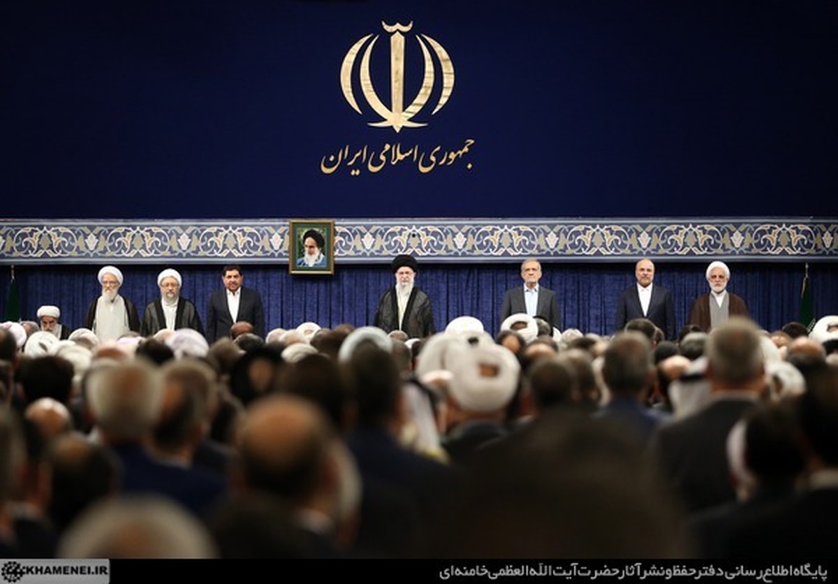 بیانات مقام معظم رهبری در مراسم تنفیذ حکم چهاردهمین دوره ریاست جمهوری اسلامی ایران