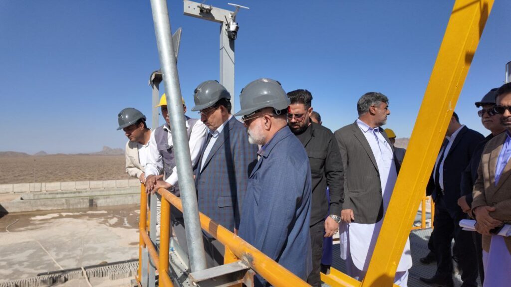 بازدید وزیر صنعت، معدن و تجارت از بزرگترین کارخانه طلای شرق کشور بازدید وزیر صنعت، معدن و تجارت از بزرگترین کارخانه طلای شرق کشور