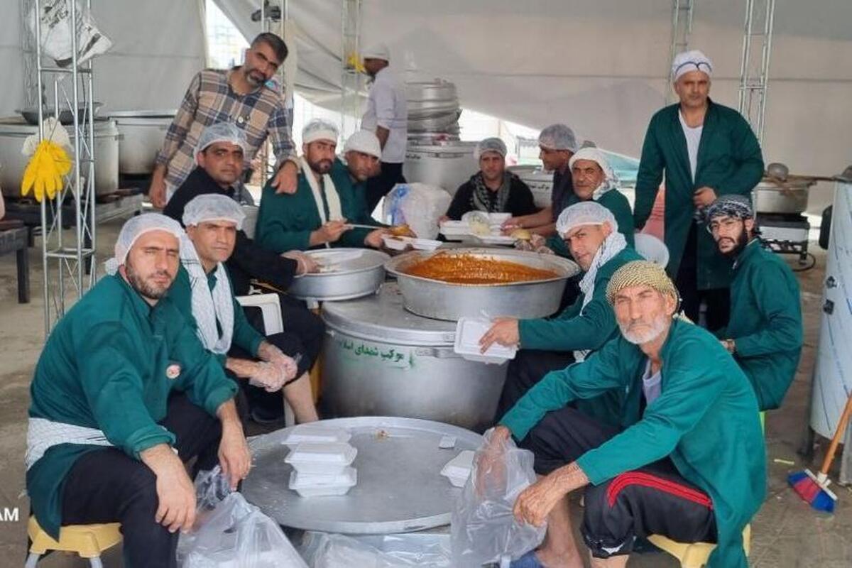 هم‌‎پای زائران، از 
