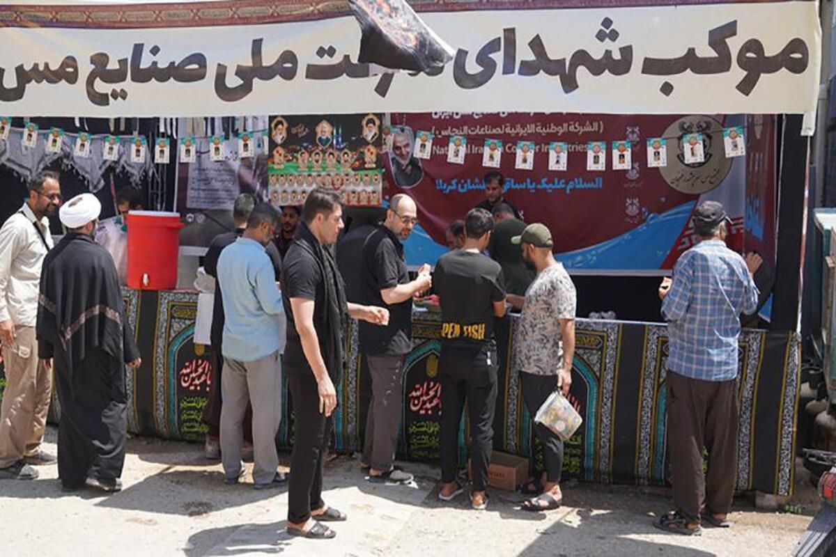 خدمت‌رسانی موکب شهدای مس در مرز مهران همچنان ادامه دارد