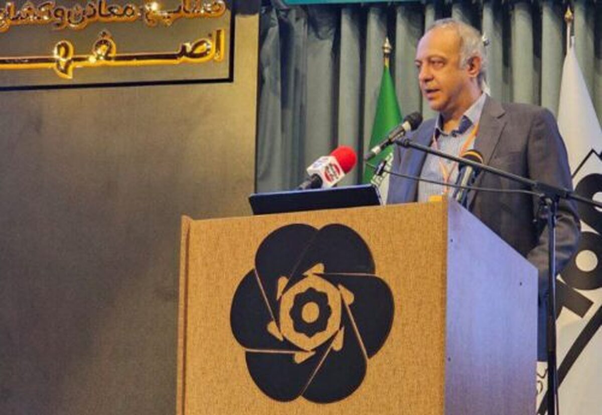 واحد‌های کوچک‌تر فولادی حذف خواهند شد/ باید به سمت کنسرسیوم و ایجاد سبدی از پروژه‌های عمودی و افقی حرکت کنیم