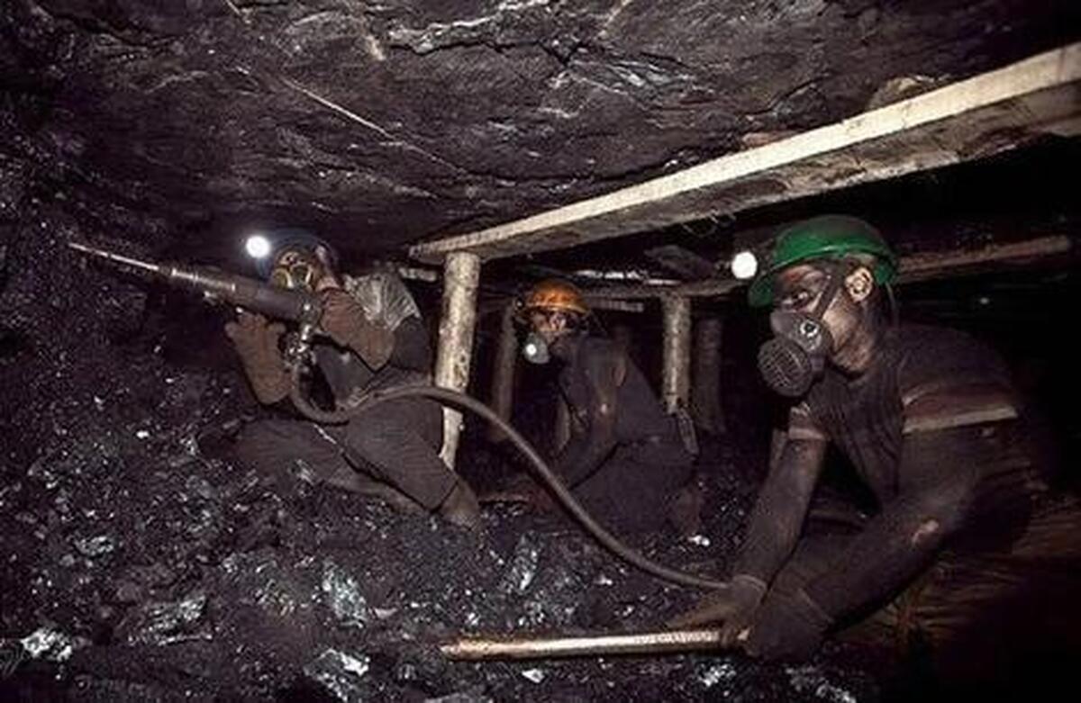 امدادرسانی در حادثه معدن طبس به روایت تصویر
