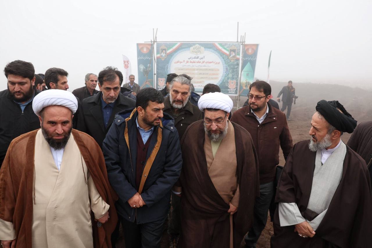استاندار آذربایجان شرقی: مس سونگون موتور محرک استان است/ امام جمعه تبریز: فاز ۴ تغلیظ مس سونگون در مسیر جایگزینی معدن به جای نفت است استاندار آذربایجان شرقی: مس سونگون موتور محرک استان است/ امام جمعه تبریز: فاز ۴ تغلیظ مس سونگون در مسیر جایگزینی معدن به جای نفت است