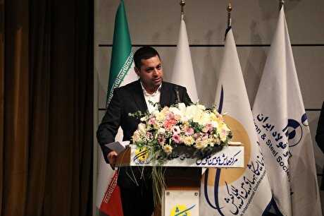 احسان دشتیانه؛ مرد سال فولاد ایران در سال ۱۴۰۳: امیدوارم اقتصاد ایران مثل صنعت فولاد ایران شود/ اهدای جایزه به ۵۲ جان‌باختگان معدن طبس