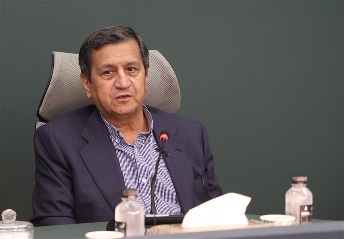 وجود ۲۰ تا ۳۰ میلیارد دلار ارز خانگی درصندوق امانت ۲ بانک