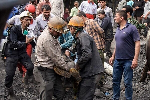 تکرار تراژدی معدن در دامغان؛ «کم کاری» مسئولان «فداکاری» معدنچیان تکرار تراژدی معدن در دامغان؛ «کم کاری» مسئولان «فداکاری» معدنچیان
