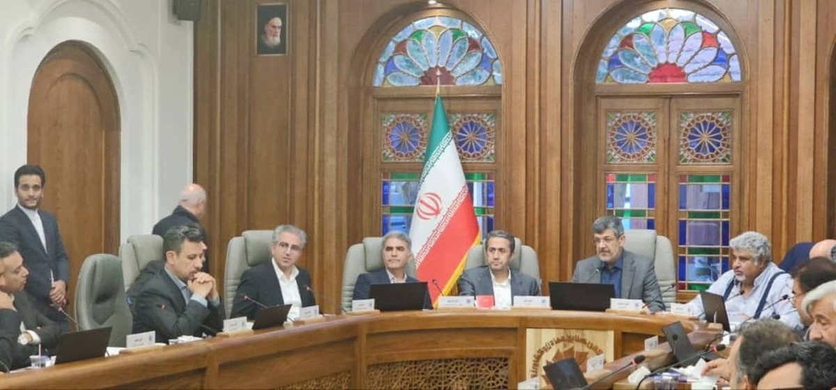 صنایع استان؛ ناترازی‌های انرژی را جهت طرح در هیات دولت گزارش کنند/ دعوت از فعالان اقتصادی یزد برای حضور در اکسپو ۱۴۰۴