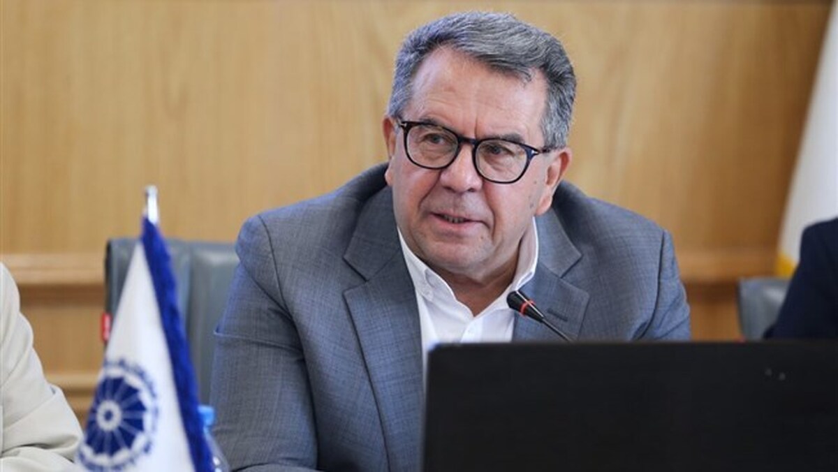 ۹۰ درصد موانع سرمایه‌گذاری مربوط به بخش دولتی است/ دستگاه‌های موازی در فرآیند اعطای مجوز حذف شوند