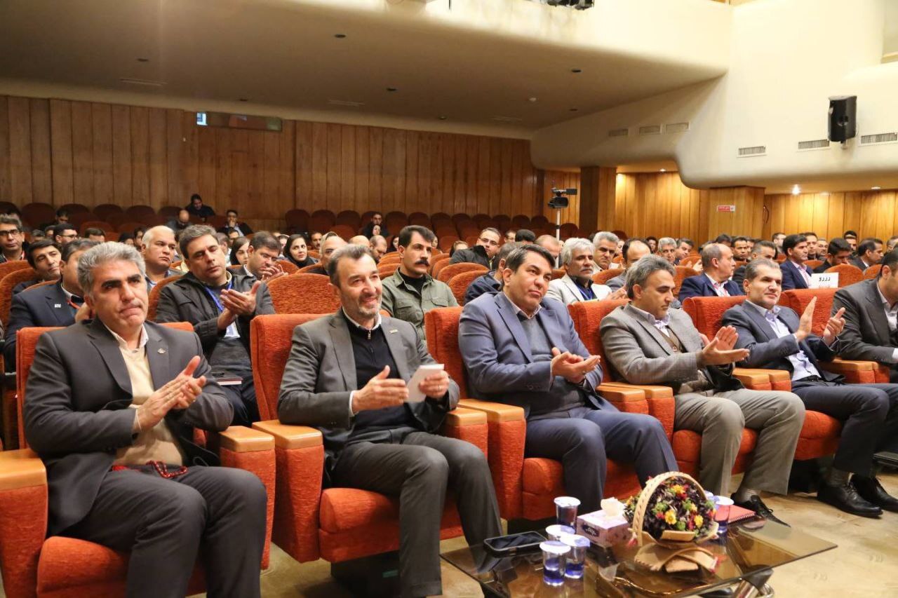 زمینهسازی جلب مشارکت بخش خصوصی با تولید اطلاعات پایه ۴۲۰ برگ نقشه اکتشافی زمینهسازی جلب مشارکت بخش خصوصی با تولید اطلاعات پایه ۴۲۰ برگ نقشه اکتشافی