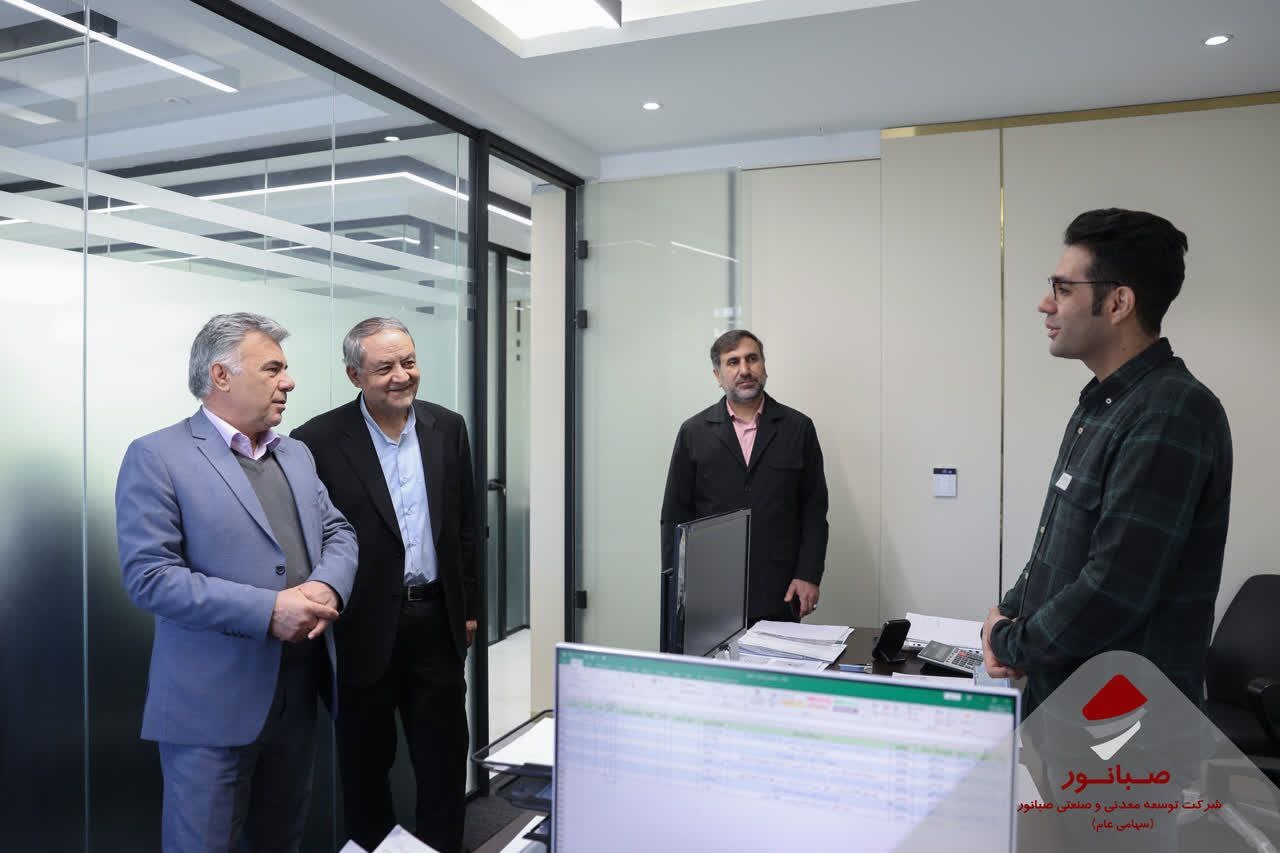 بازدید مدیرعامل صبانور از شرکت معدنکار باختر بازدید مدیرعامل صبانور از شرکت معدنکار باختر