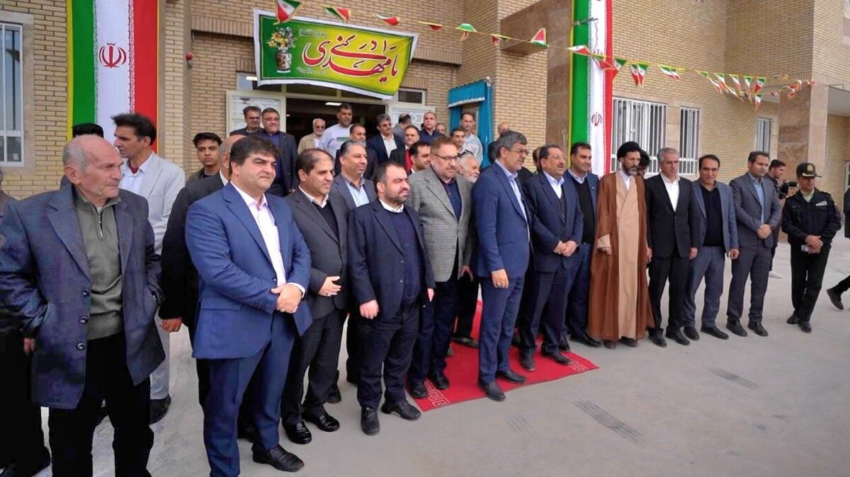 افتتاح هنرستان فنی‌ و حرفه‌ای شرکت آهن و فولاد ارفع با حضور وزیر صمت در اردکان