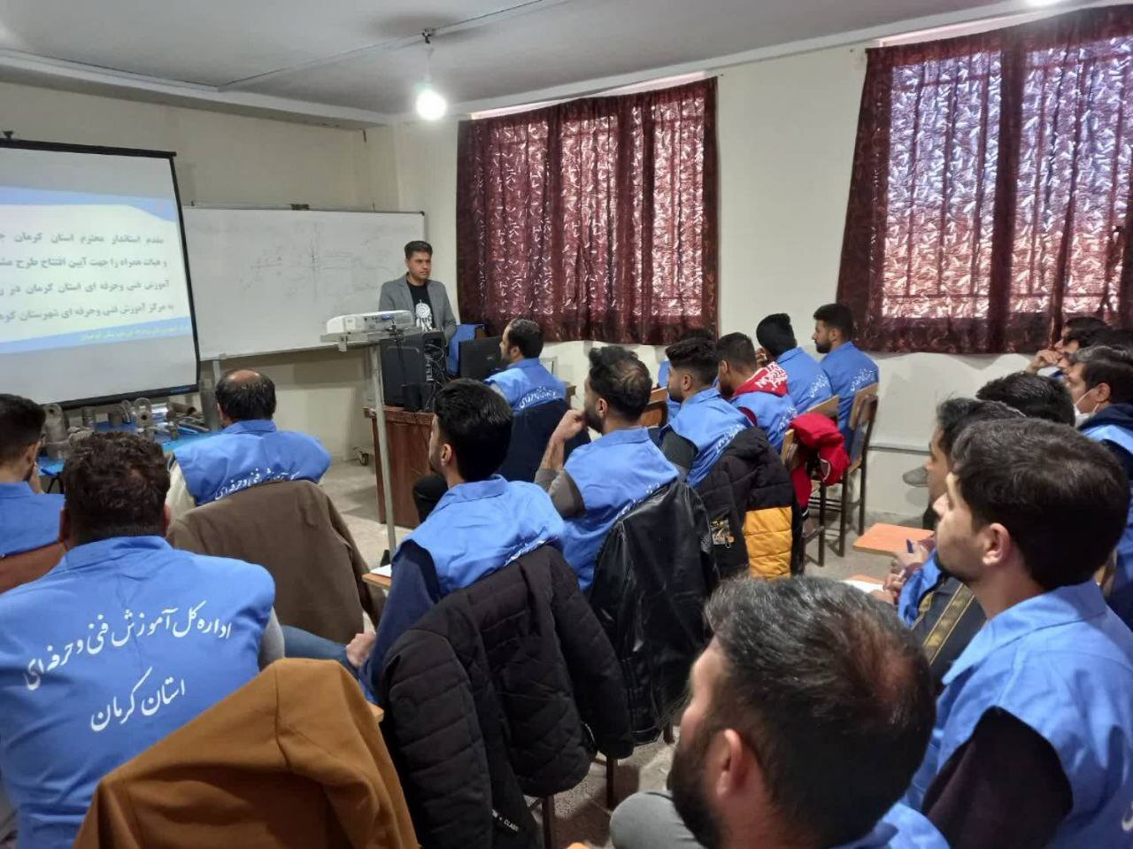 جهش ایمیدرو برای توانمندسازی نیروی انسانی و اشتغالزایی در بخش معدن و صنایع معدنی جهش ایمیدرو برای توانمندسازی نیروی انسانی و اشتغالزایی در بخش معدن و صنایع معدنی