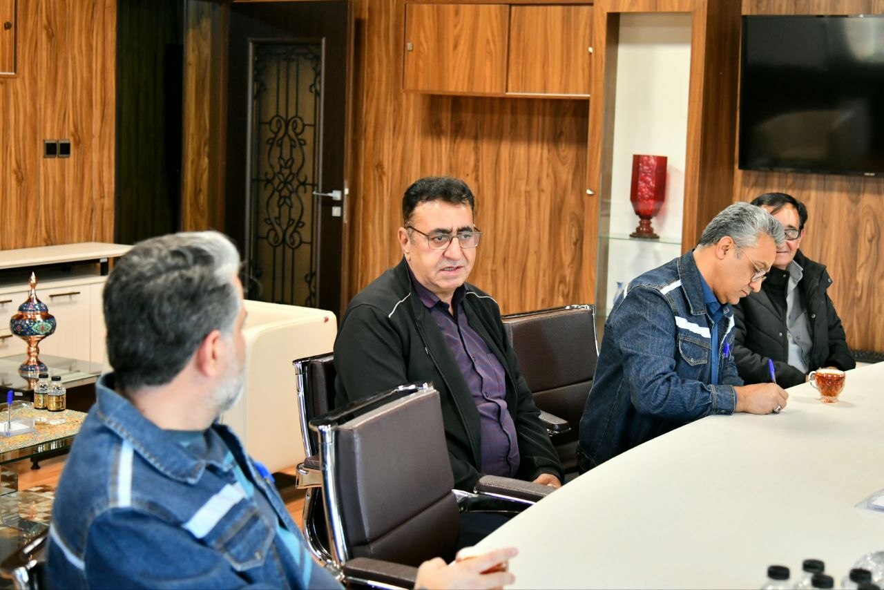 تجلیل از کارکنان جانباز شرکت آهن و فولاد ارفع در آستانه روز جانباز تجلیل از کارکنان جانباز شرکت آهن و فولاد ارفع در آستانه روز جانباز