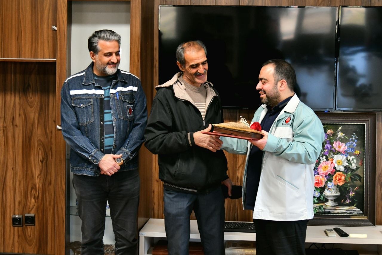 تجلیل از کارکنان جانباز شرکت آهن و فولاد ارفع در آستانه روز جانباز تجلیل از کارکنان جانباز شرکت آهن و فولاد ارفع در آستانه روز جانباز