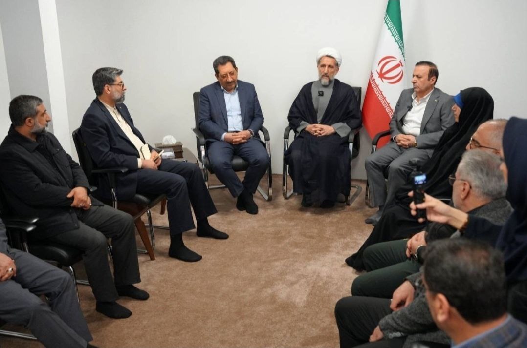 تاکید وزیر صمت بر بهرهگیری از ظرفیتهای صنعتی قزوین برای توسعه تجارت با اوراسیا تاکید وزیر صمت بر بهرهگیری از ظرفیتهای صنعتی قزوین برای توسعه تجارت با اوراسیا