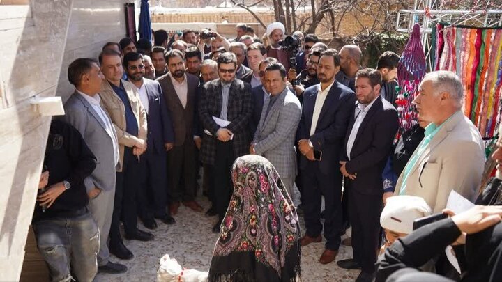 فرهنگسرای مهر رابر، نماد نگاه اجتماعی مجتمع مس درآلو است فرهنگسرای مهر رابر، نماد نگاه اجتماعی مجتمع مس درآلو است