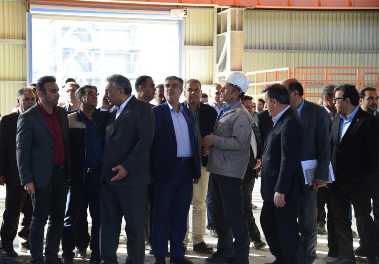 بازدید استاندار مرکزی از پروژه کارخانه کربن صنعت امیرکبیر (واحد آندسازی شرکت آلومینیوم ایران) بازدید استاندار مرکزی از پروژه کارخانه کربن صنعت امیرکبیر (واحد آندسازی شرکت آلومینیوم ایران)