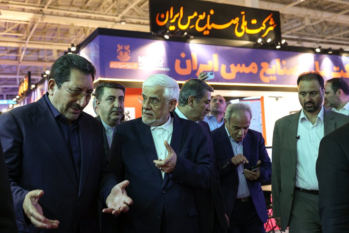 بازدید معاون اول رئیس‌جمهور و وزیر صمت از غرفه شرکت ملی صنایع مس ایران