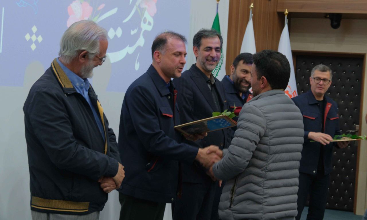 مراسم گرامیداشت روز کارگر در مجتمع مس سونگون برگزار شد مراسم گرامیداشت روز کارگر در مجتمع مس سونگون برگزار شد