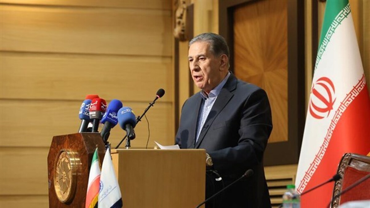 مجمع تشخیص مصلحت نظام با تصویب CFT زمینه را برای خروج کامل ایران از لیست سیاه FATF فراهم کند/ ضرورت تجدیدنظر در شکل مدیریت بنادر و گمرکات کشور