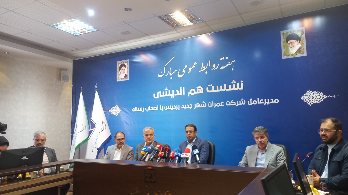 پیشرفت فیزیکی نهضت ملی مسکن در پردیس به ۷۰ درصد رسید/ پیمانکاران بد عهد را برکنار کردیم