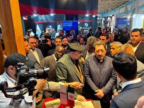 گفت‌وگوی وزیر صمت با مدیران فولاد اکسین در ایران اکسپو ۲۰۲۵