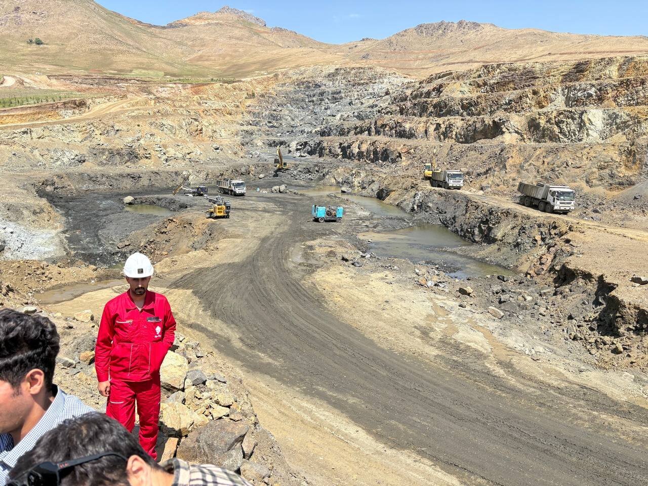 دستور وزیر صمت برای شتاب بخشیدن به طرحهای معدنی در کردستان دستور وزیر صمت برای شتاب بخشیدن به طرحهای معدنی در کردستان