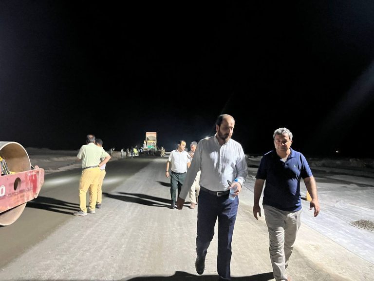 حضور شبانه مدیرعامل هیمکو در محل اجرای پروژه حضور شبانه مدیرعامل هیمکو در محل اجرای پروژه