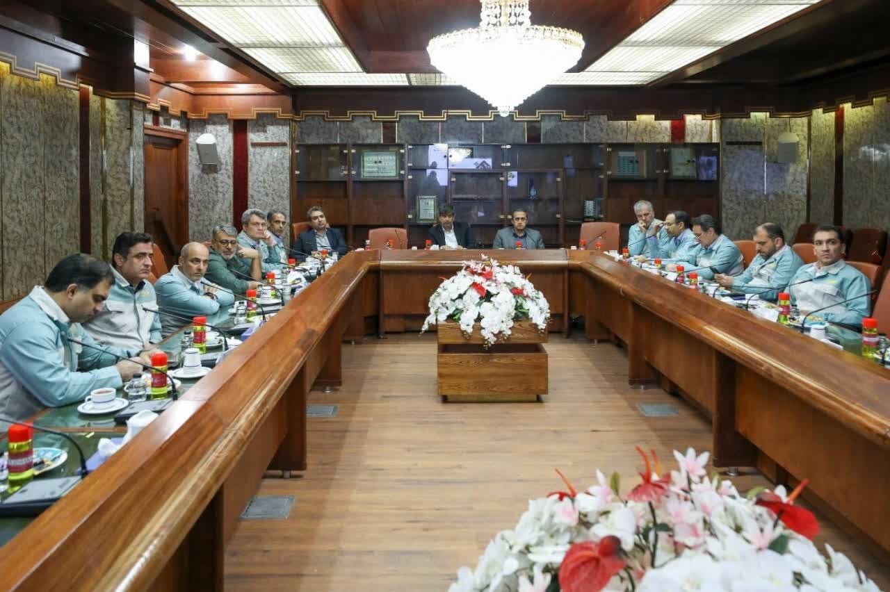 حضور رئیس هیات عامل ایمیدرو در فولاد مبارکه و تأکید بر تداوم جریان تولید حضور رئیس هیات عامل ایمیدرو در فولاد مبارکه و تأکید بر تداوم جریان تولید