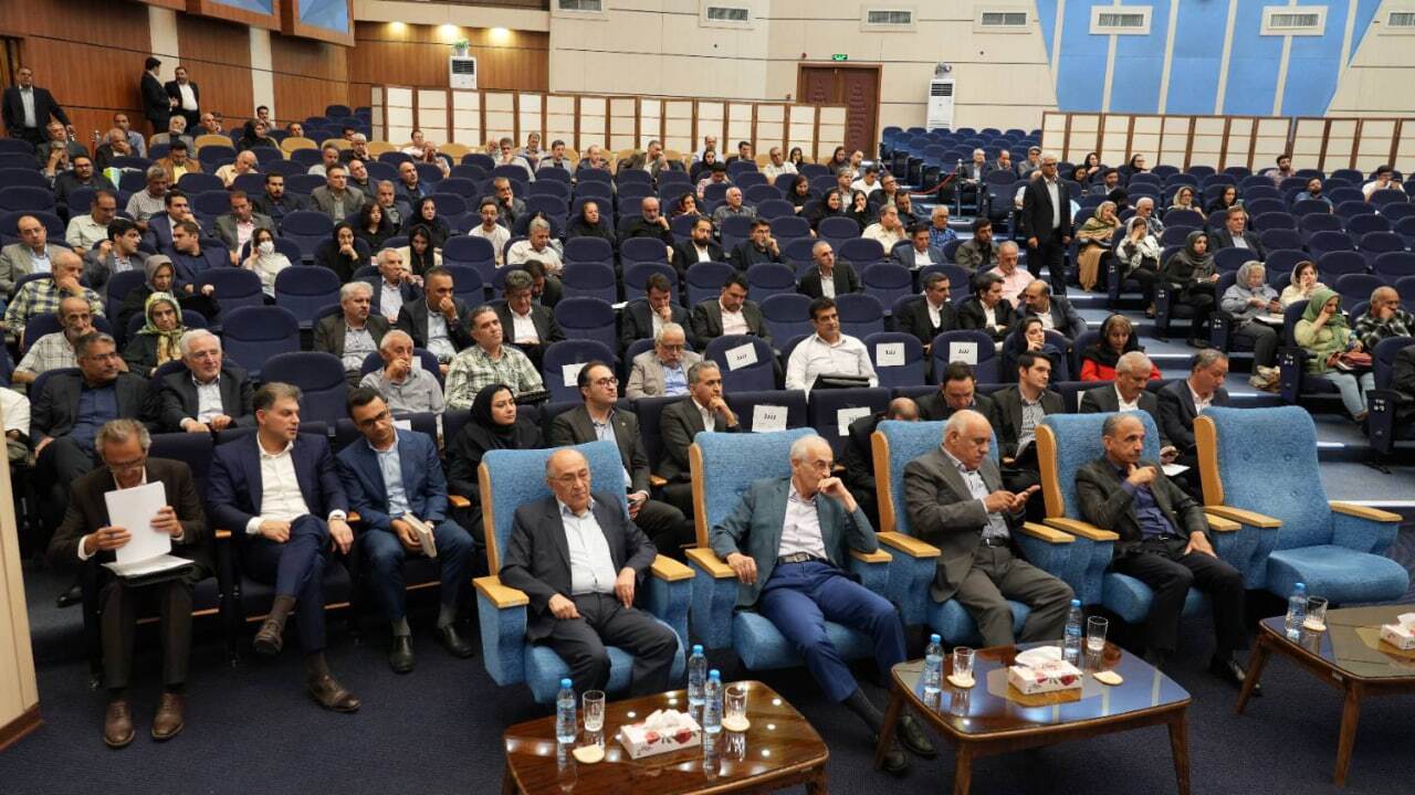 میدکو ۳۴ ریال سود تقسیم کرد/ پیشبینی تولید ۲۹ میلیون تن مواد مختلف در میدکو در سال جاری میدکو ۳۴ ریال سود تقسیم کرد/ پیشبینی تولید ۲۹ میلیون تن مواد مختلف در میدکو در سال جاری